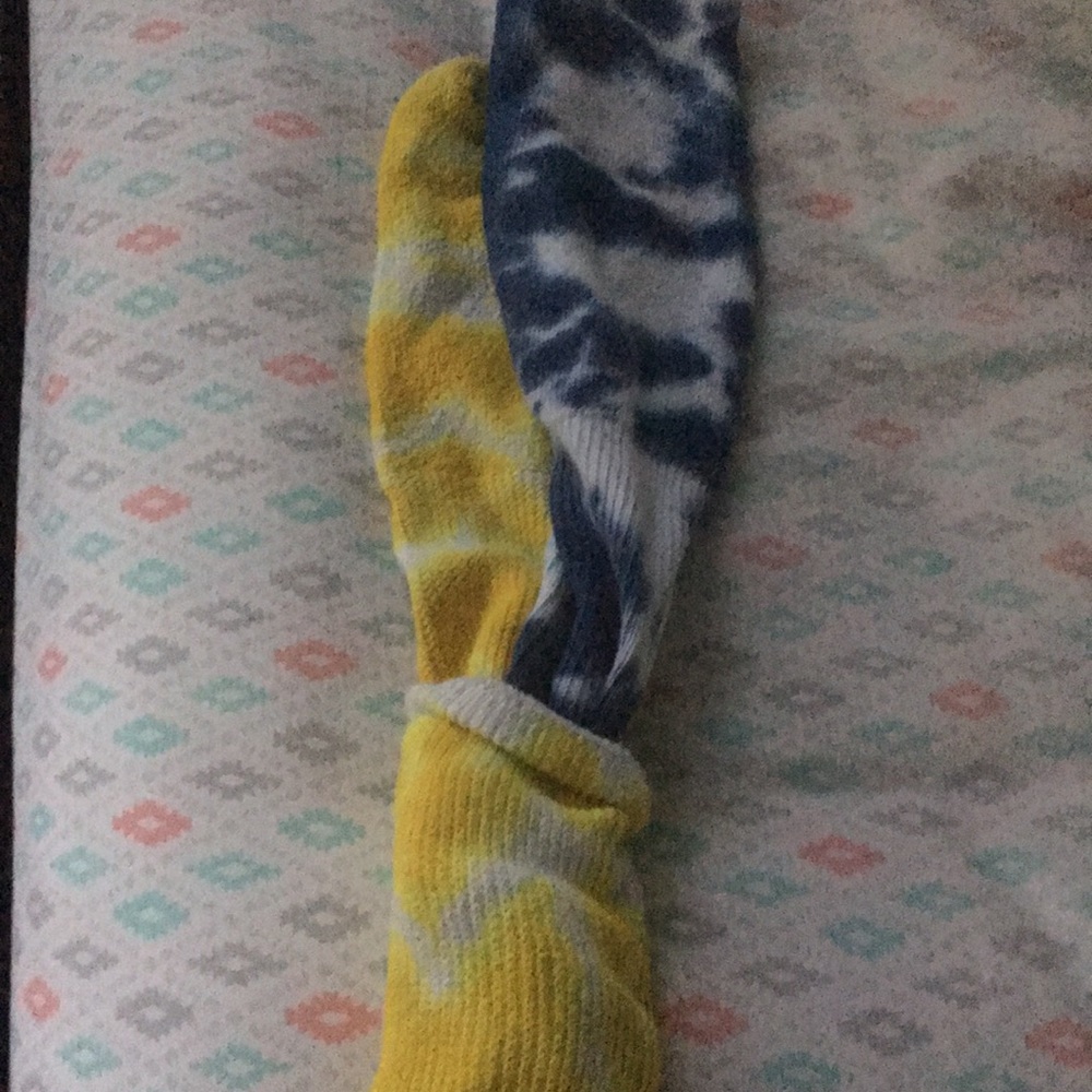 Socks! Yellow and blue long socks!!!